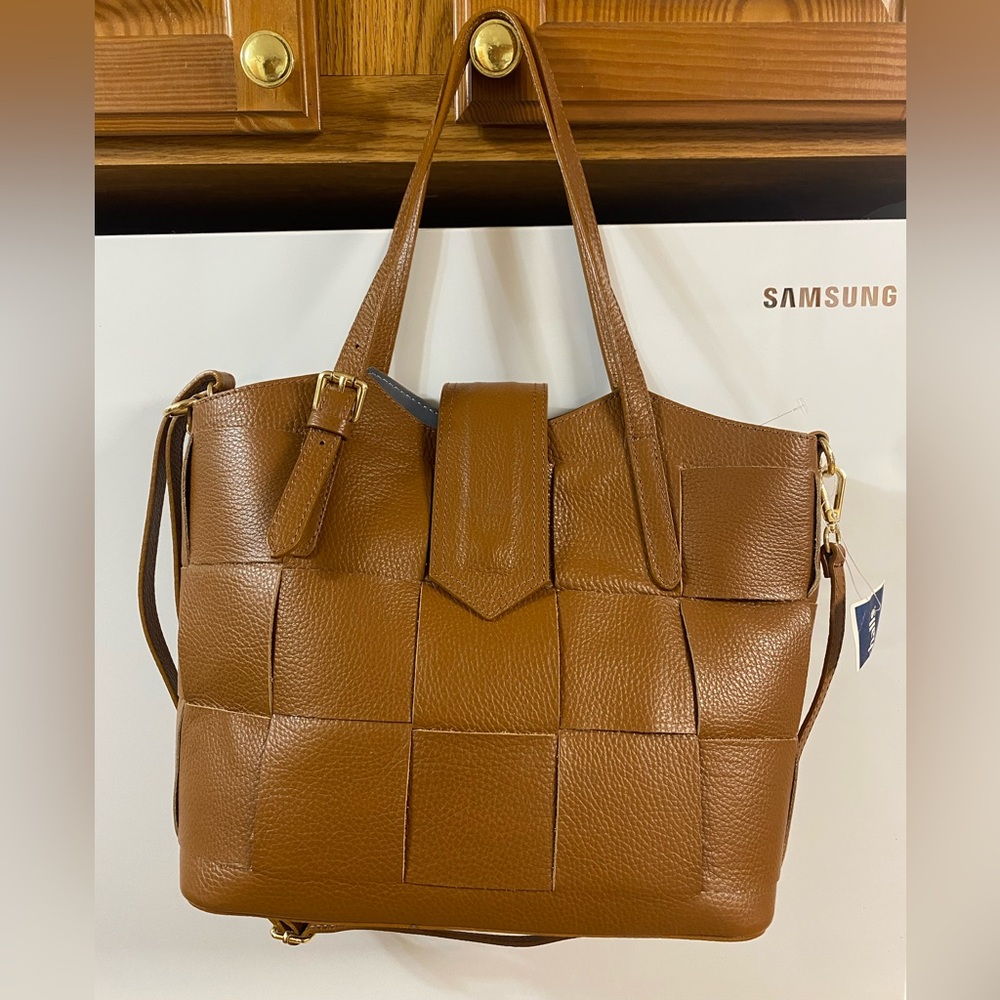 Elegant Brown Leather Tote Bag
